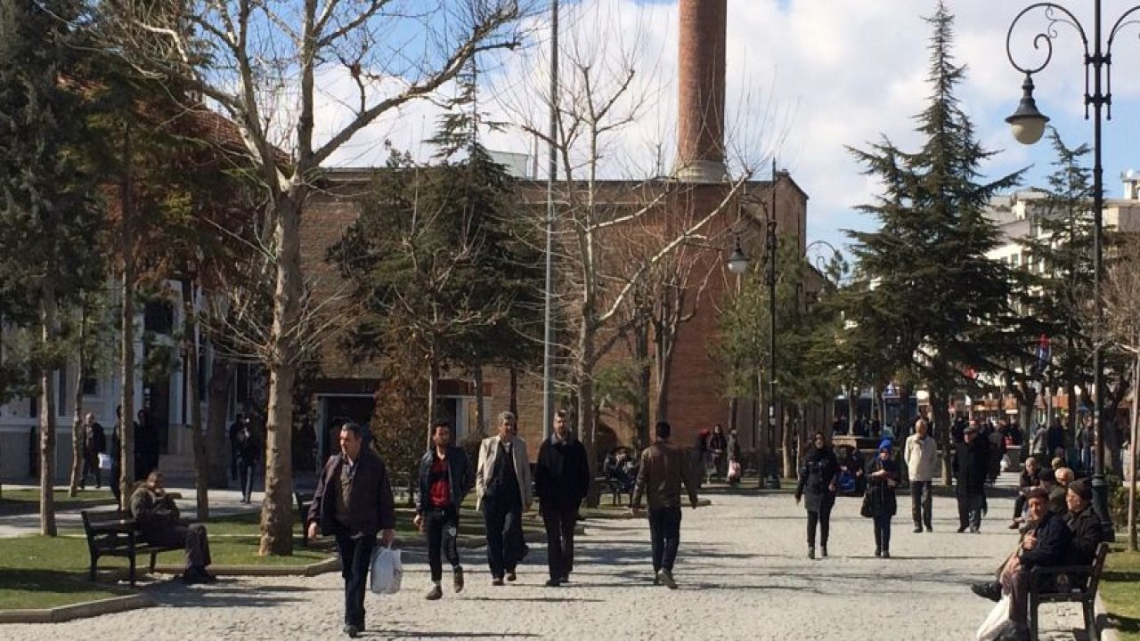 Güneşli havada hafta sonu keyfi