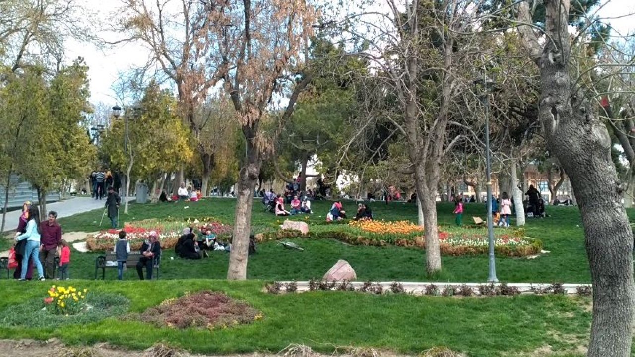 Konyalı seçim sonrası kendini sokaklara attı...