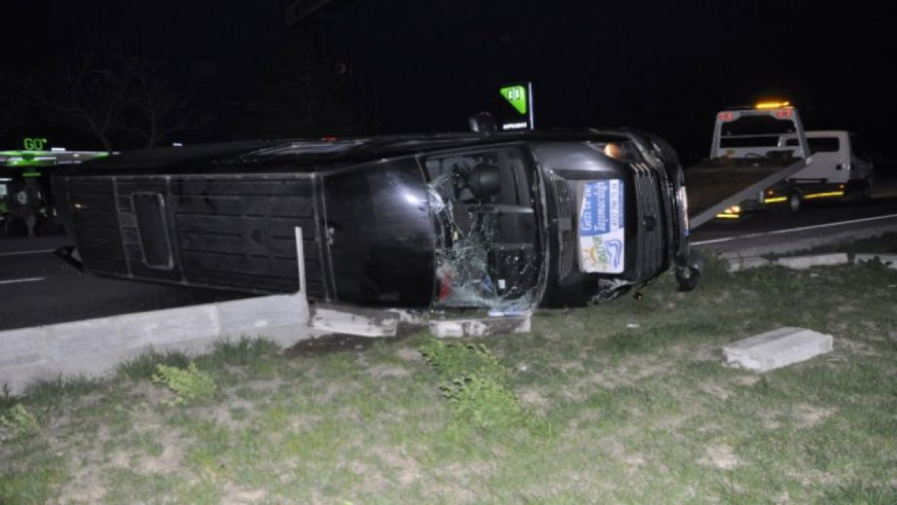 Konya'da güreşçileri taşıyan minibüs kaza yaptı: 12 yaralı