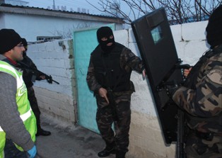 Konya'da şafak operasyonu: 65 gözaltı