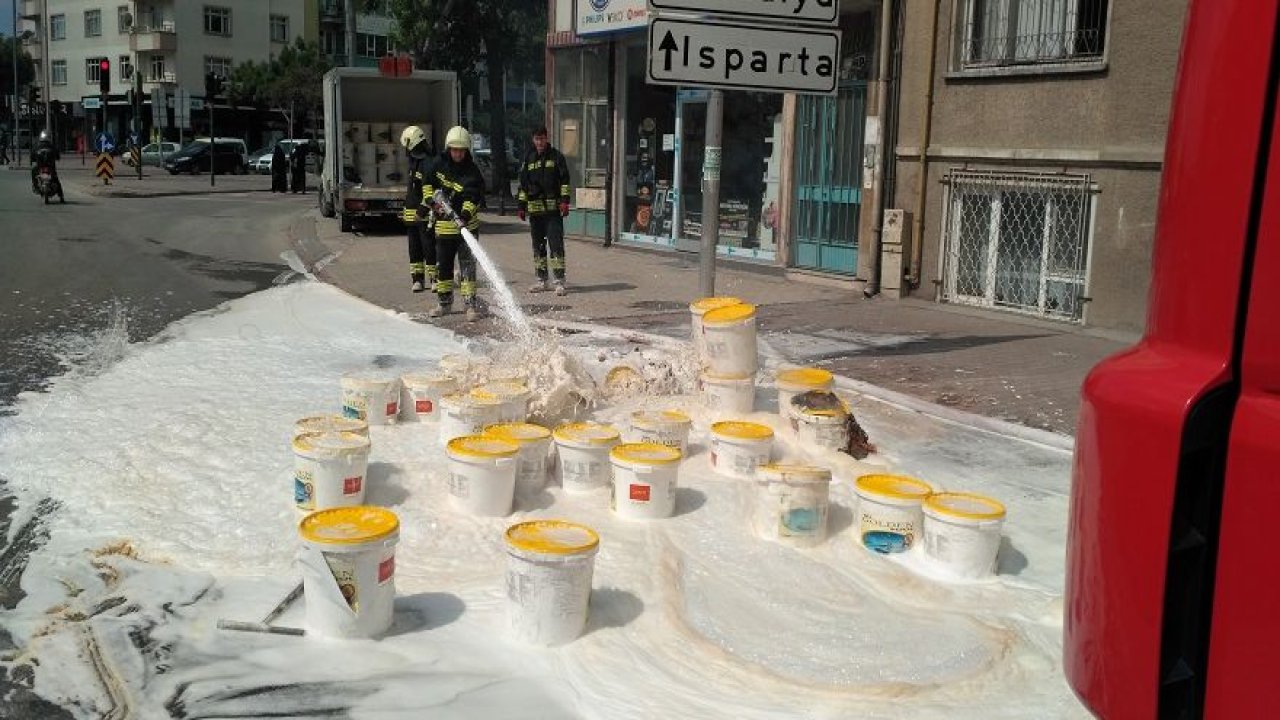 Kimyasal yüklü araç alev aldı, faciadan dönüldü