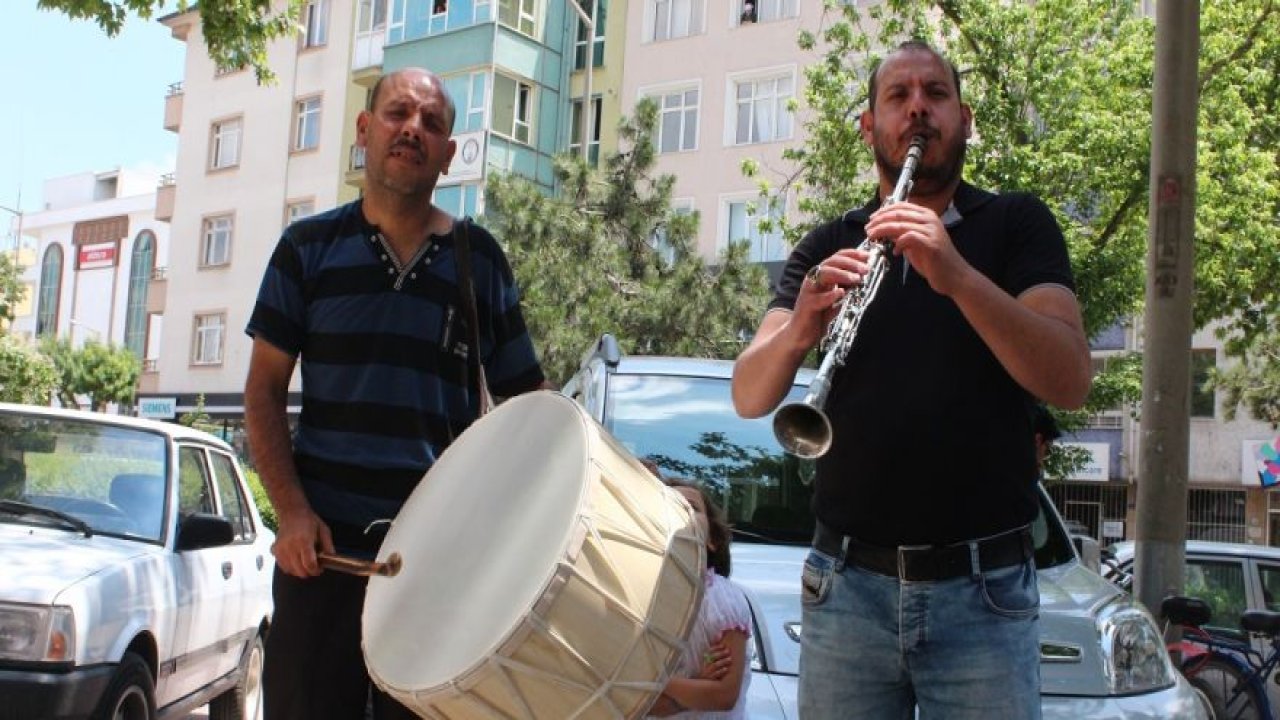 30 yıldır Ramazan davulculuğu yapıyorlar
