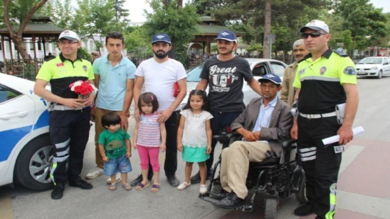 Trafik Polisinden Sürücülere "Babalar Günü" Sürprizi