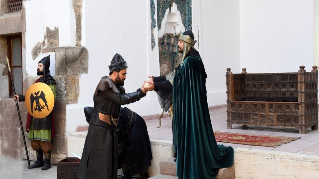 Alaaddin’in Osman Bey’e Gönderdiği Uç Beyi Beratı temsili töreni