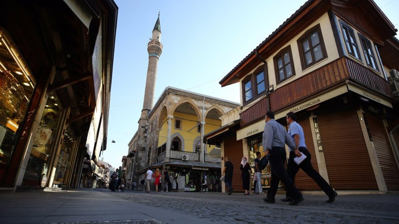 Selçuklu Başkentinde Ticaretin Kalbi "Bedesten Çarşısı"nda Atıyor