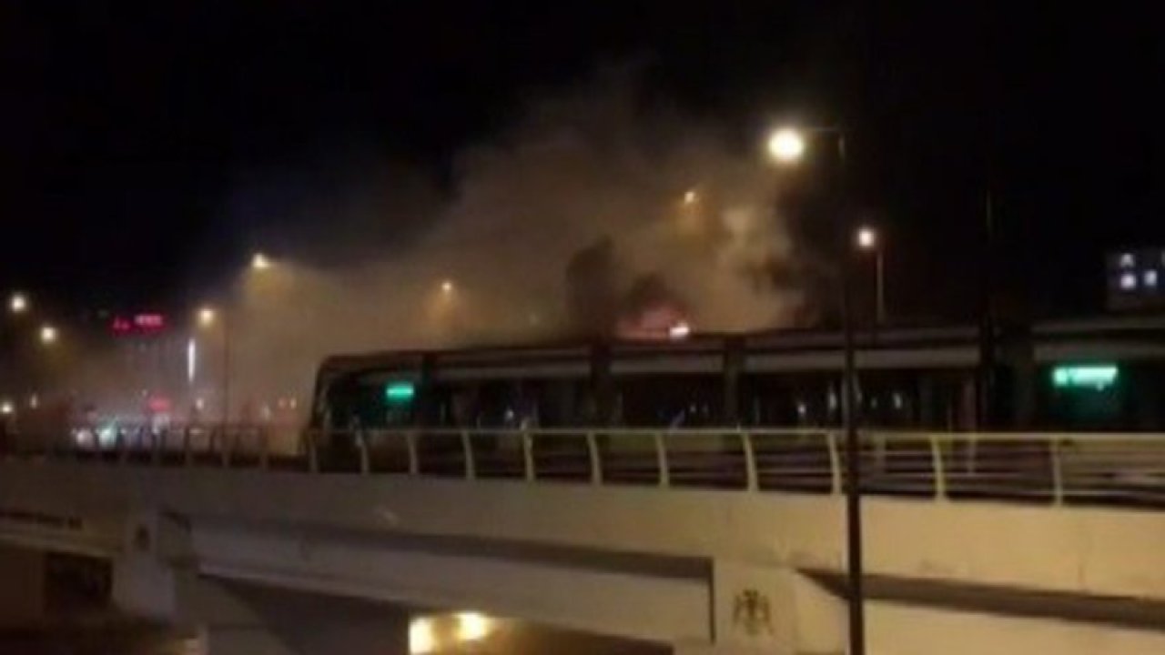 Tramvayda yangın çıktı