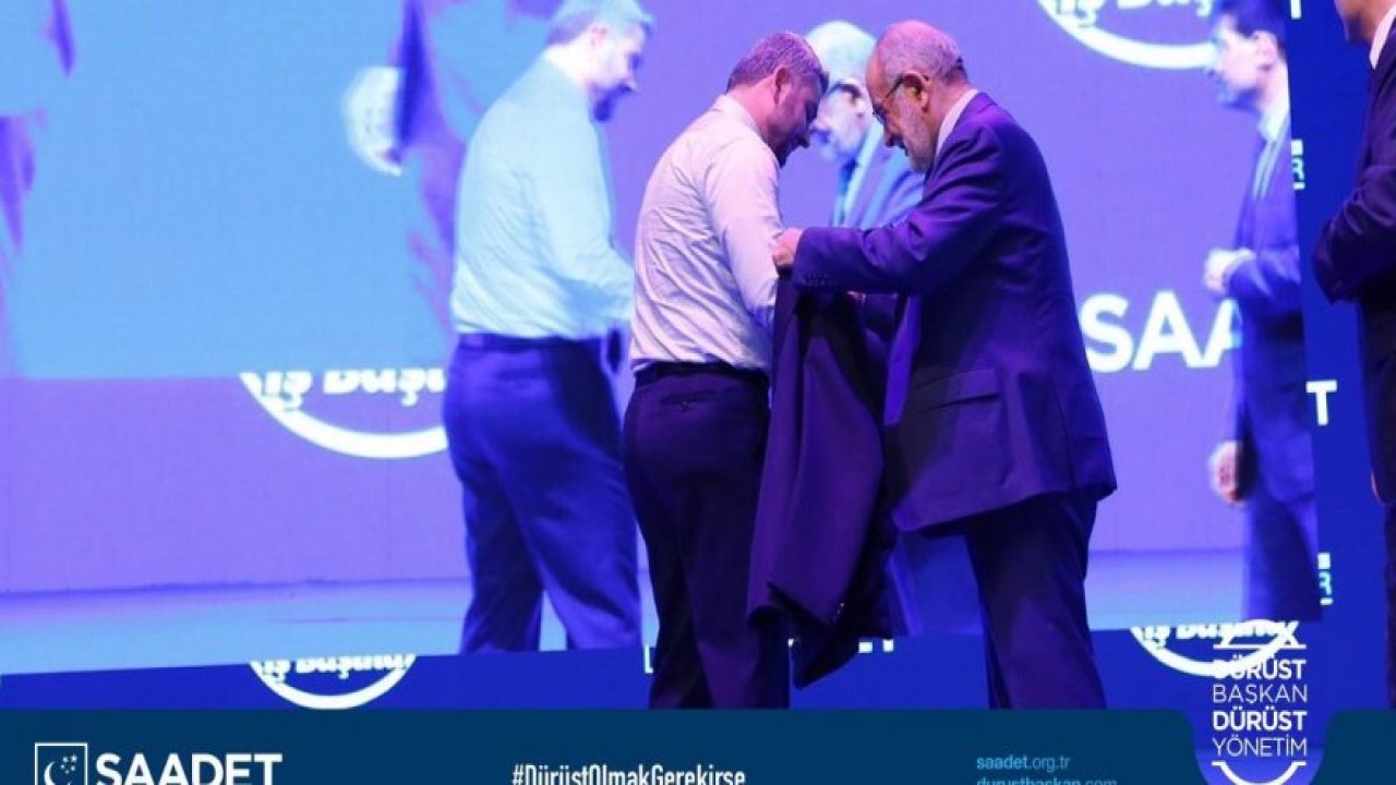 Saadet Partisi adayları cepsiz ceket giydi