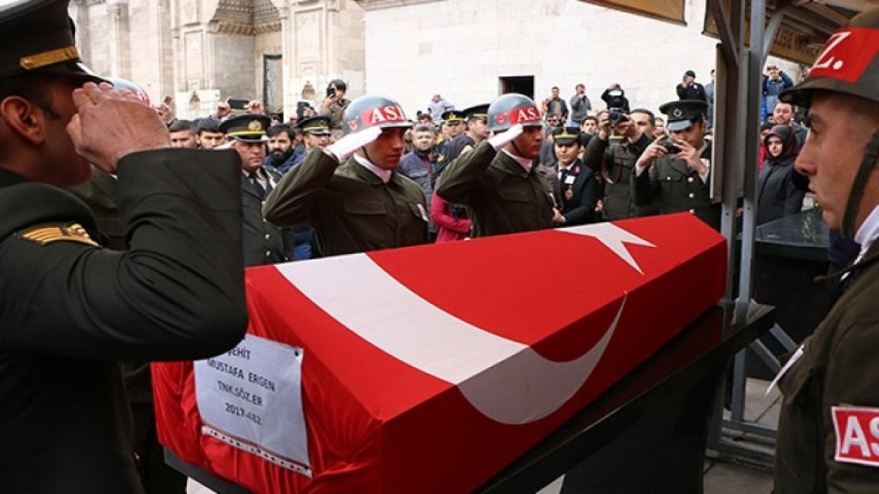 Aksaray şehidini yüreğine gömdü