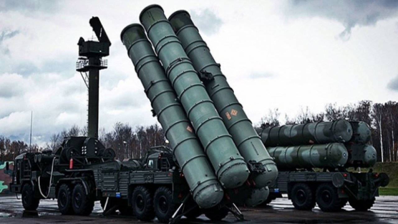 S-400'ler Türkiye'ye iniş yaptı