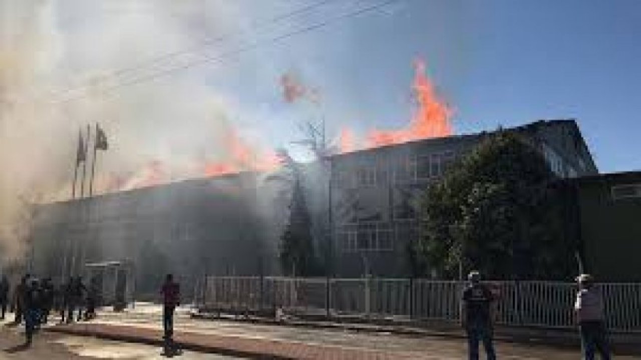 Silah Fabrikasındaki Yangın Söndürüldü