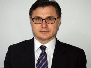 'Kitap 30 Santimetreden Okunmalı, Televizyon 3 Metreden Seyredilmeli'