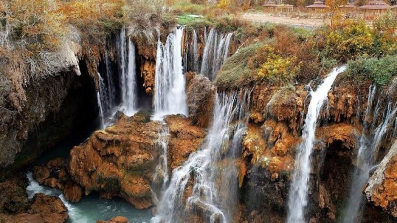 Göksu şelalesi büyük ilgi çekiyor