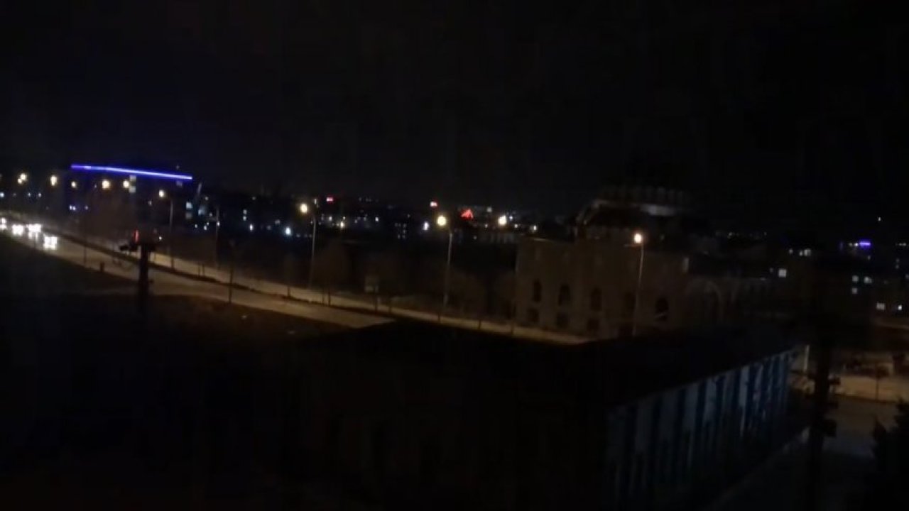 Konya’da yatsı namazı sonrası camilerde dua edildi