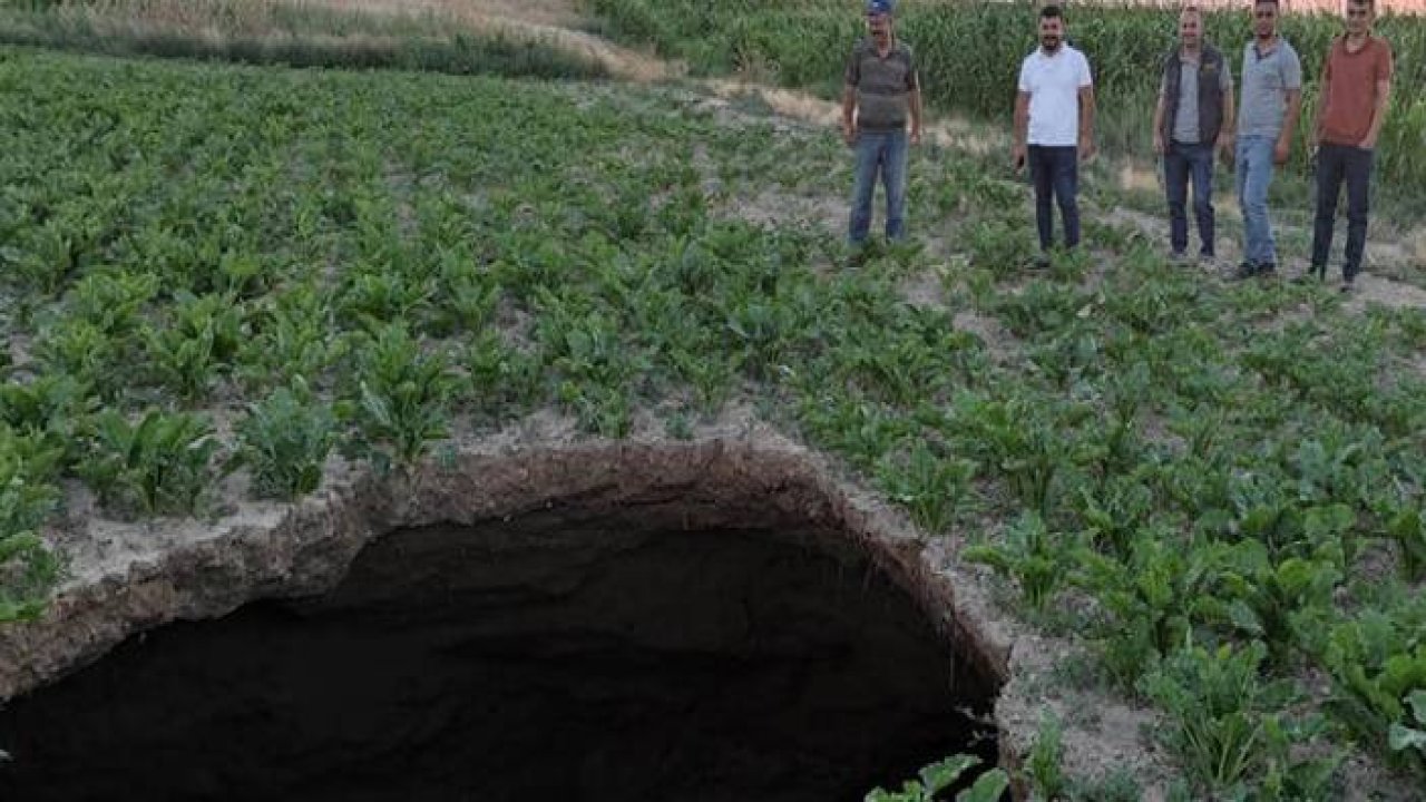 Konya'da yerleşim yerine yakın noktada yeni obruk oluştu