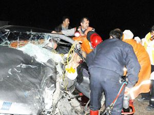 İki ayrı kaza (2 ölü, 9 yaralı)