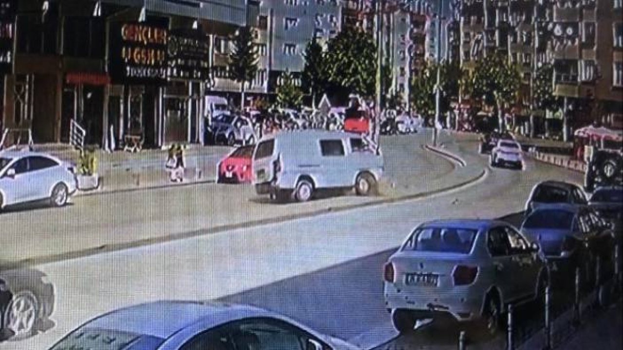 Tansiyonu düşen sürücü elektrik direğine böyle çarptı