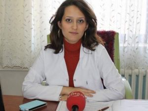 "Küçük Yaşta Evlilik, Travmalar Meydana Getiriyor"