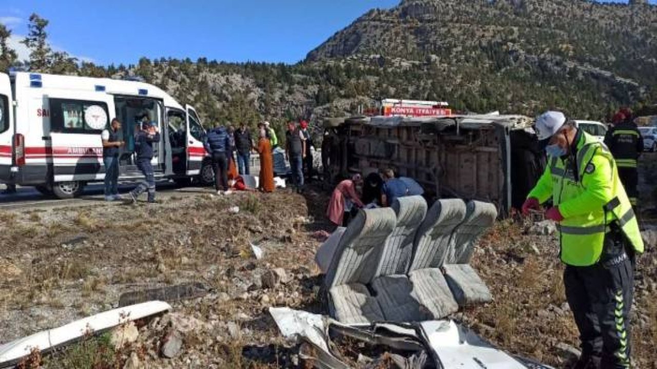 Konya’da minibüs devrildi: 12 yaralı