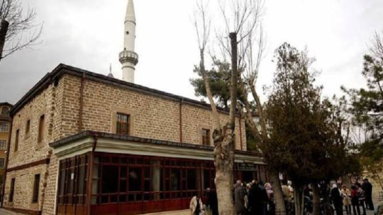 Şemsi Tebrizi Cami ve Türbesi