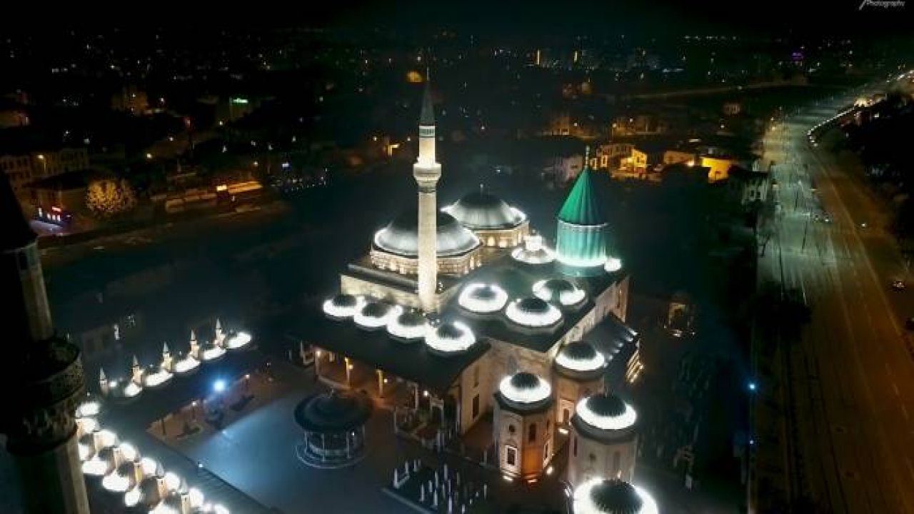 Konya Mevlana Müzesi Gece Havadan Görünüş