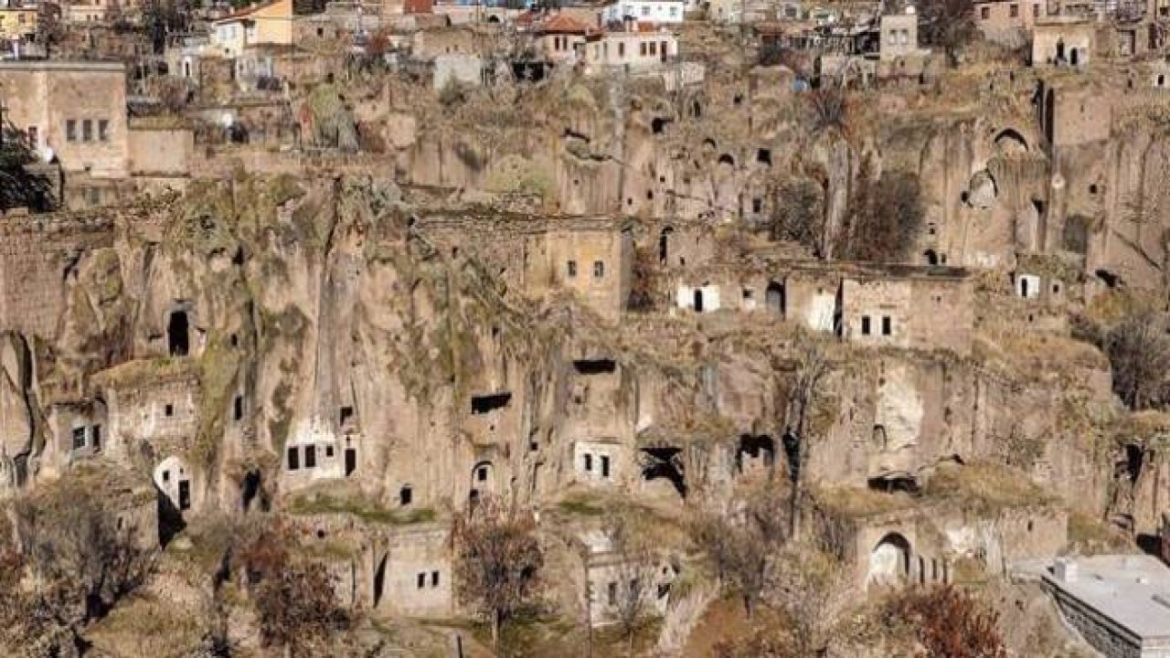 ANADOLU'NUN KEŞFEDİLMEMİŞ ŞEHRİ AKSARAY - TERK EDİLMİŞ TARİHİ YERLER