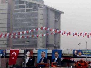 CHP binası önüne Milli İrade kavşağı