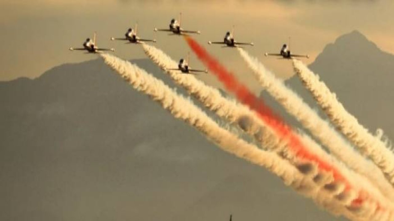 Türk Yıldızları'ndan özel video