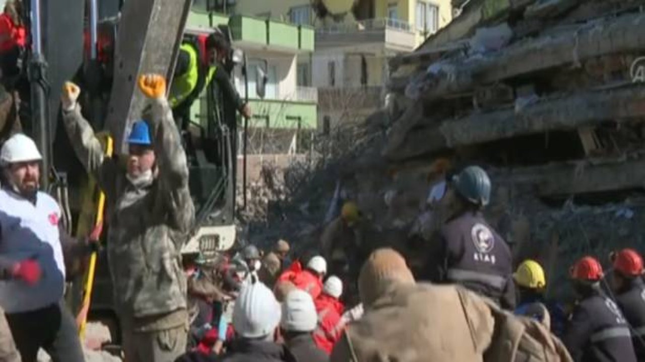 "SESİMİ DUYAN VAR MI"