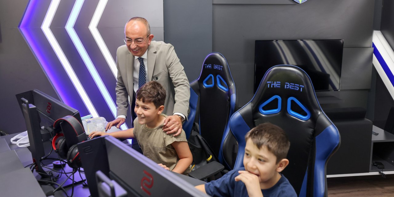 Kavuş'tan Meram Yaz Okulu'na ziyaret