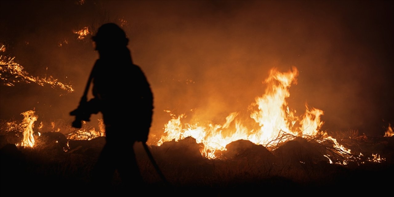 Orman yangınlarıyla mücadele eden Portekiz'de 1 kişi öldü, İspanya'da 4 asker yaralandı