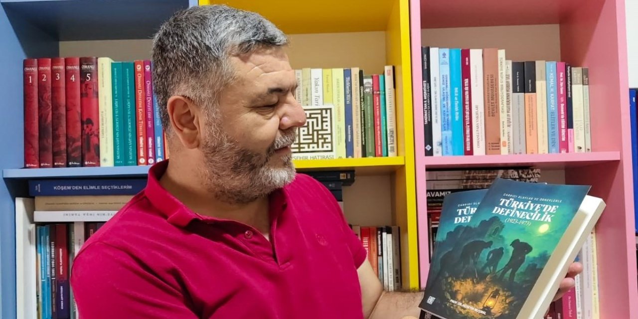 'Türkiye'de Definecilik' kitapseverlerle buluştu