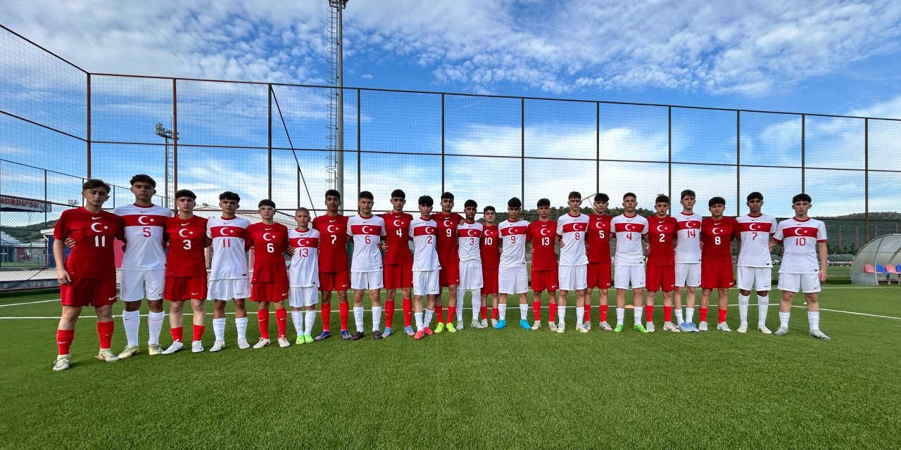 Konyasporlu 4 genç futbolcuya milli takım daveti