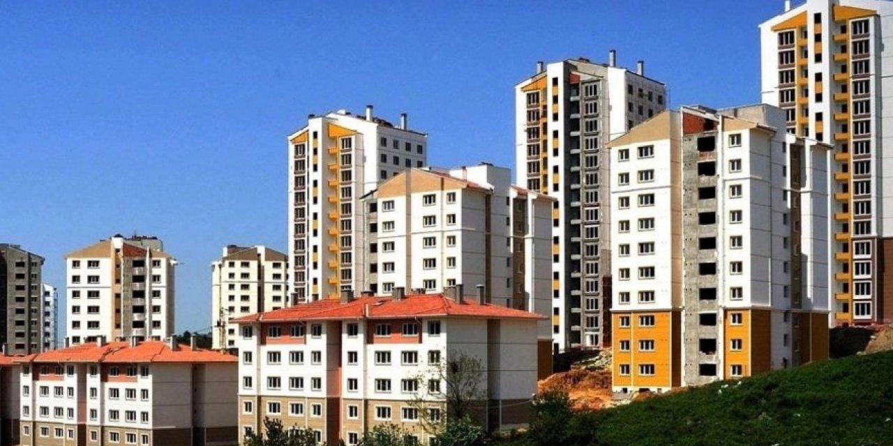 Konut fiyatları geriledi, kiralar yükseldi