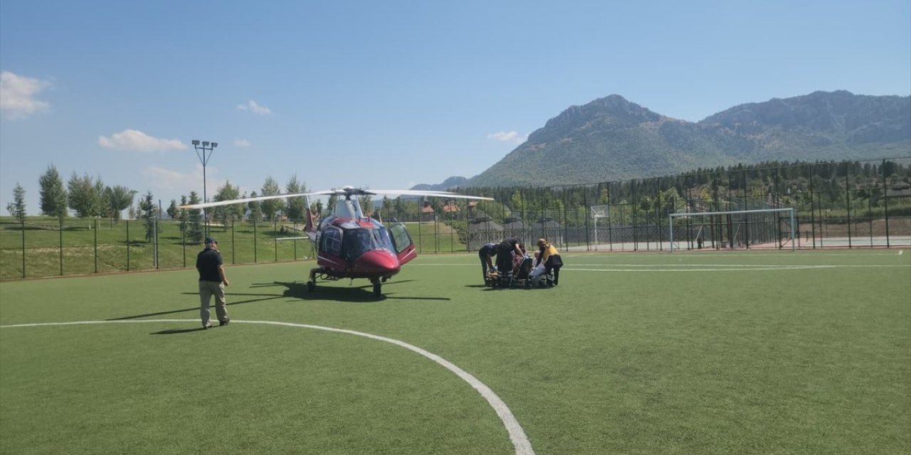 Hava ambulansı felç geçiren hastaya yetişti
