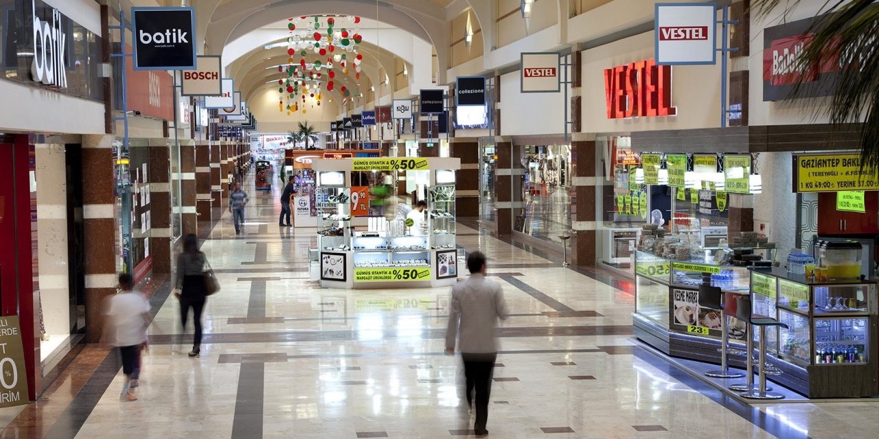 M1 Konya AVM'den indirim rüzgarı