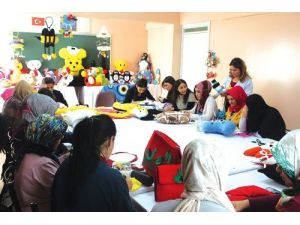 Eğitici Annelik Kursu İle Sağlıklı Nesiller Yetişiyor