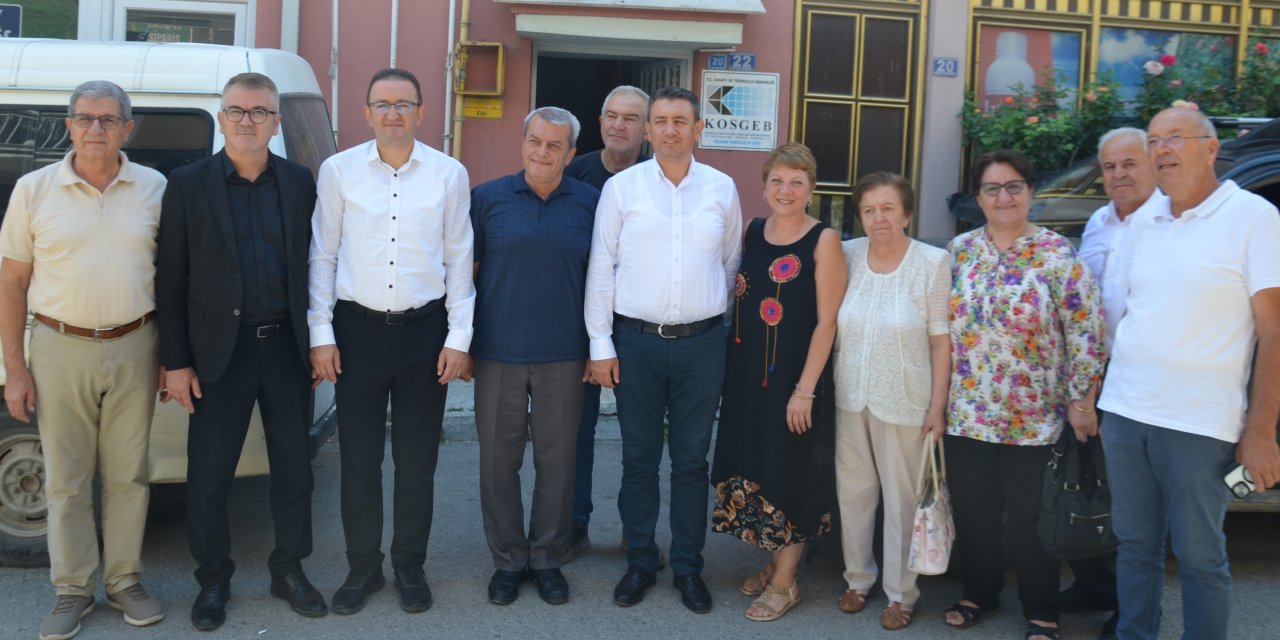 CHP milletvekilleri Seydişehir'de esnafı dinledi