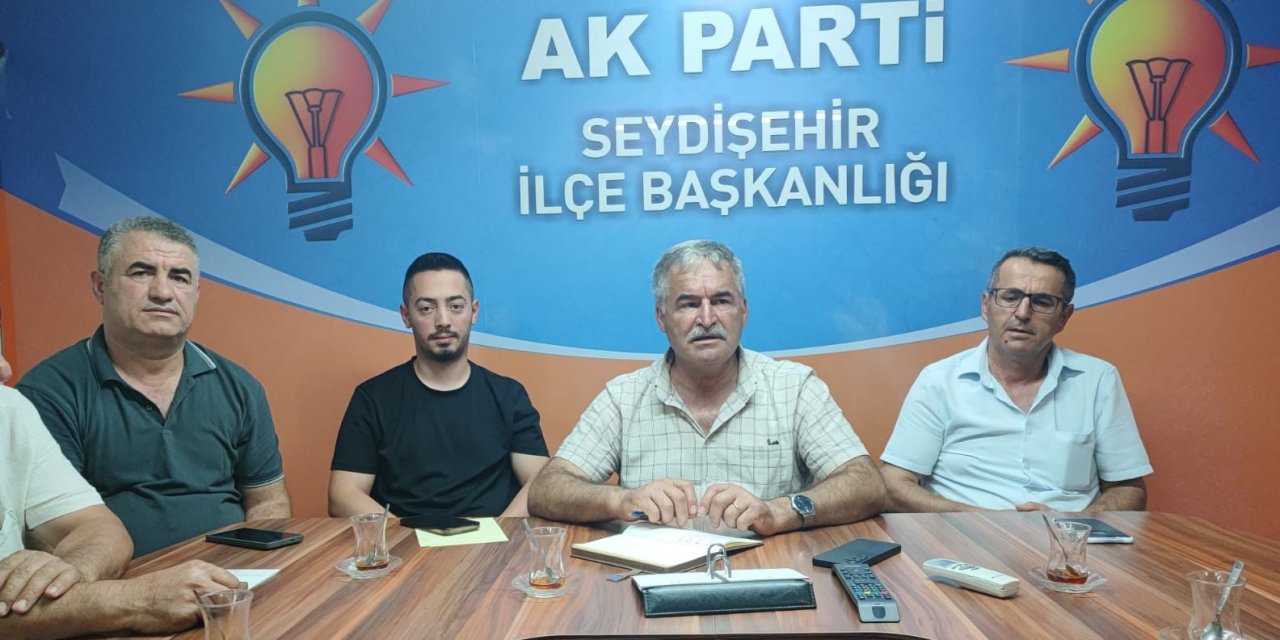 AK Parti'den mahalle toplantısı