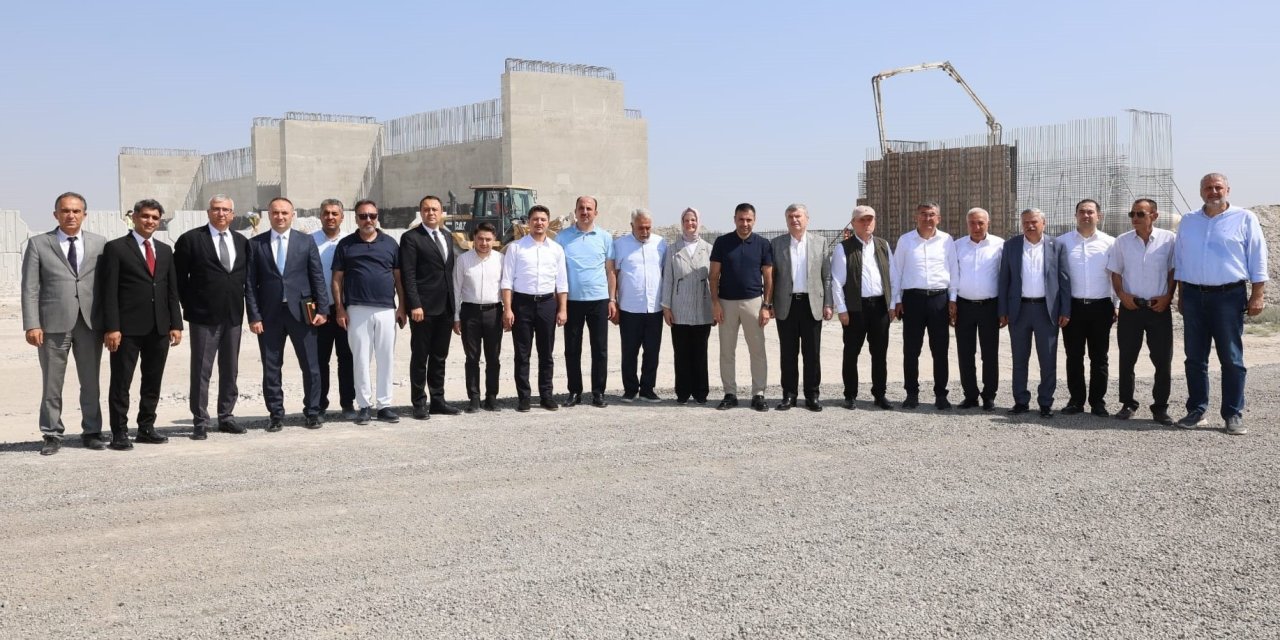Hep birlikte Konya'daki çalışmaları incelediler