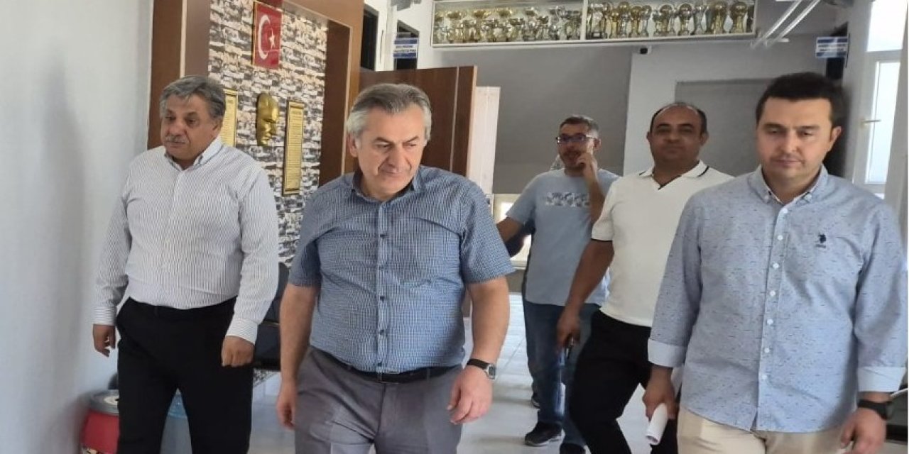 Yiğit'in ilçelere ziyaretleri sürüyor
