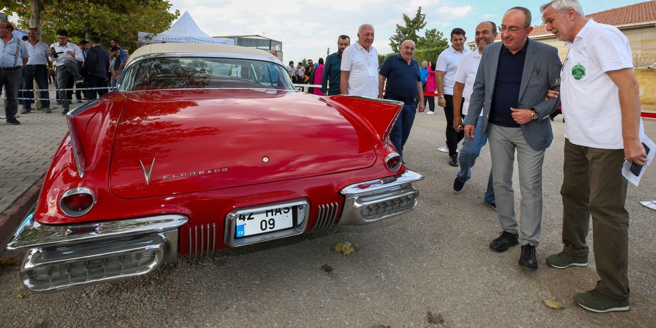 Meram'dan 'Klasik Otomobil Sergisi'
