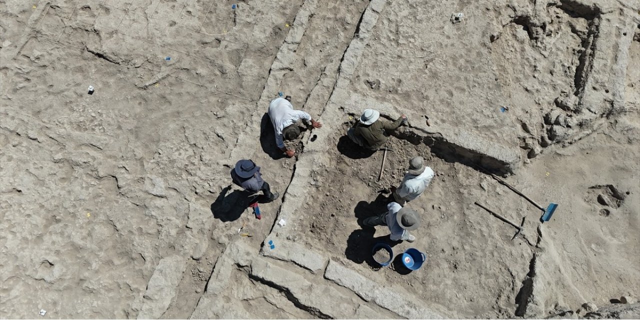 7 bin 500 yıllık sokak bulundu