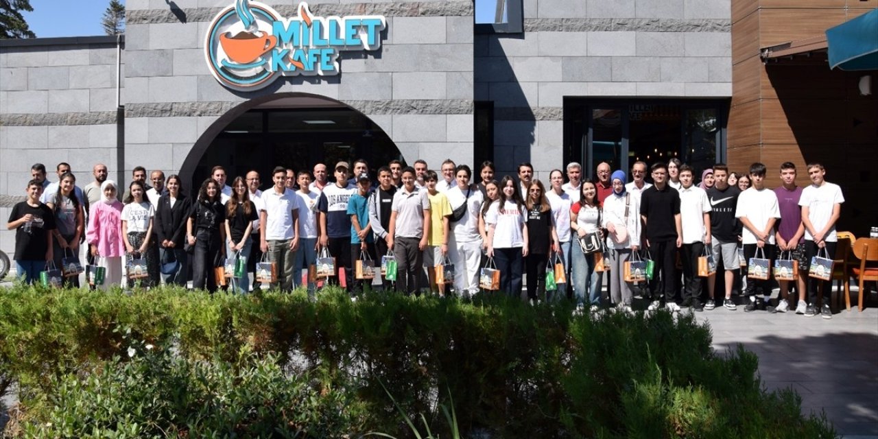 YKS ve LGS'de başarılı olanlar ödüllendirildi