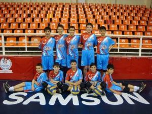 Bafra İmkb Şehit Erol Haspulat 5 Maç Set Vermeden Finalde