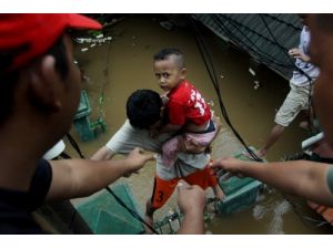 Endonezya'da Bir Sel Felaketi Daha