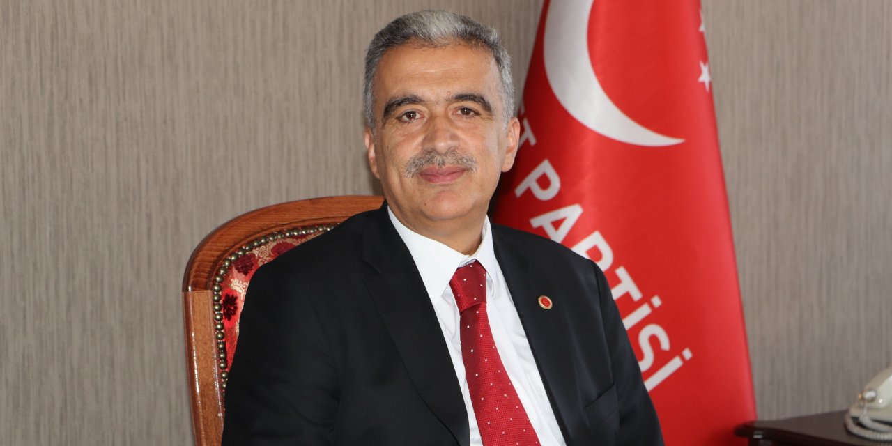 Demirel: Büyük zafer kutlu olsun