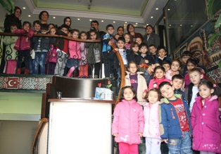 Minik öğrencilerden Merhaba'ya ziyaret