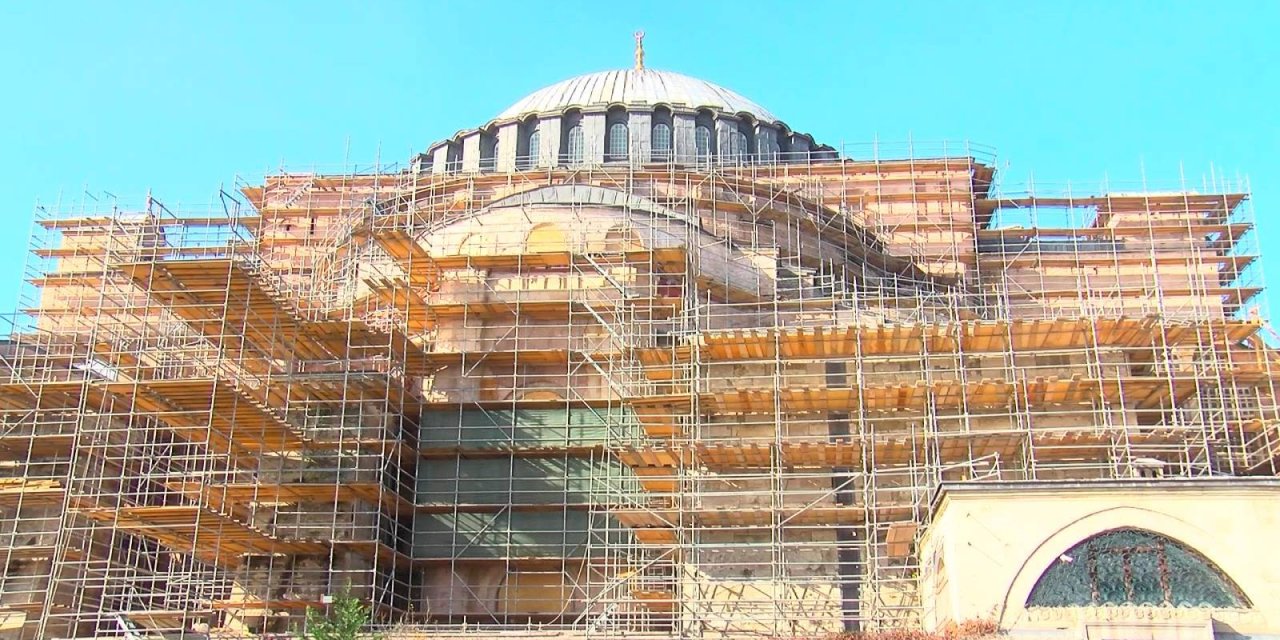 Ayasofya'da restorasyon devam ediyor