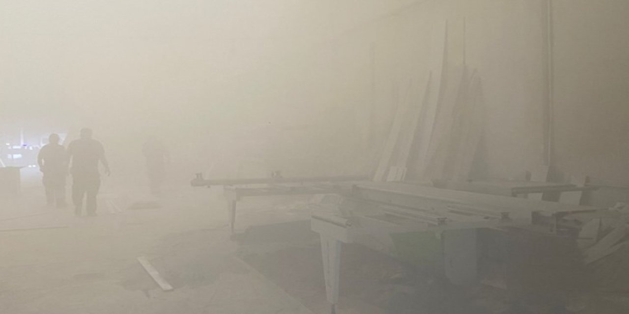 Beyşehir'de mobilya atölyesinde çıkan yangın söndürüldü