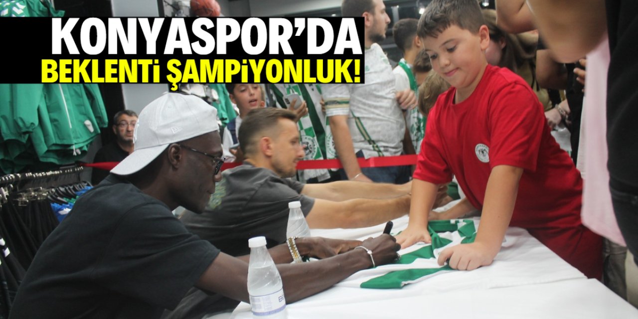 Konyaspor'da imza töreni! Taraftar şampiyonluk bekliyor
